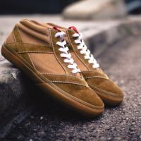 Losers: SS2012 Transporter “Loco Brown”
