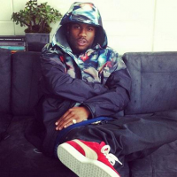 Casey Veggies ft. Dom Kennedy – She in My Car