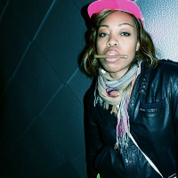 Suzi Analogue – ONLY ft. Suzi Analogue